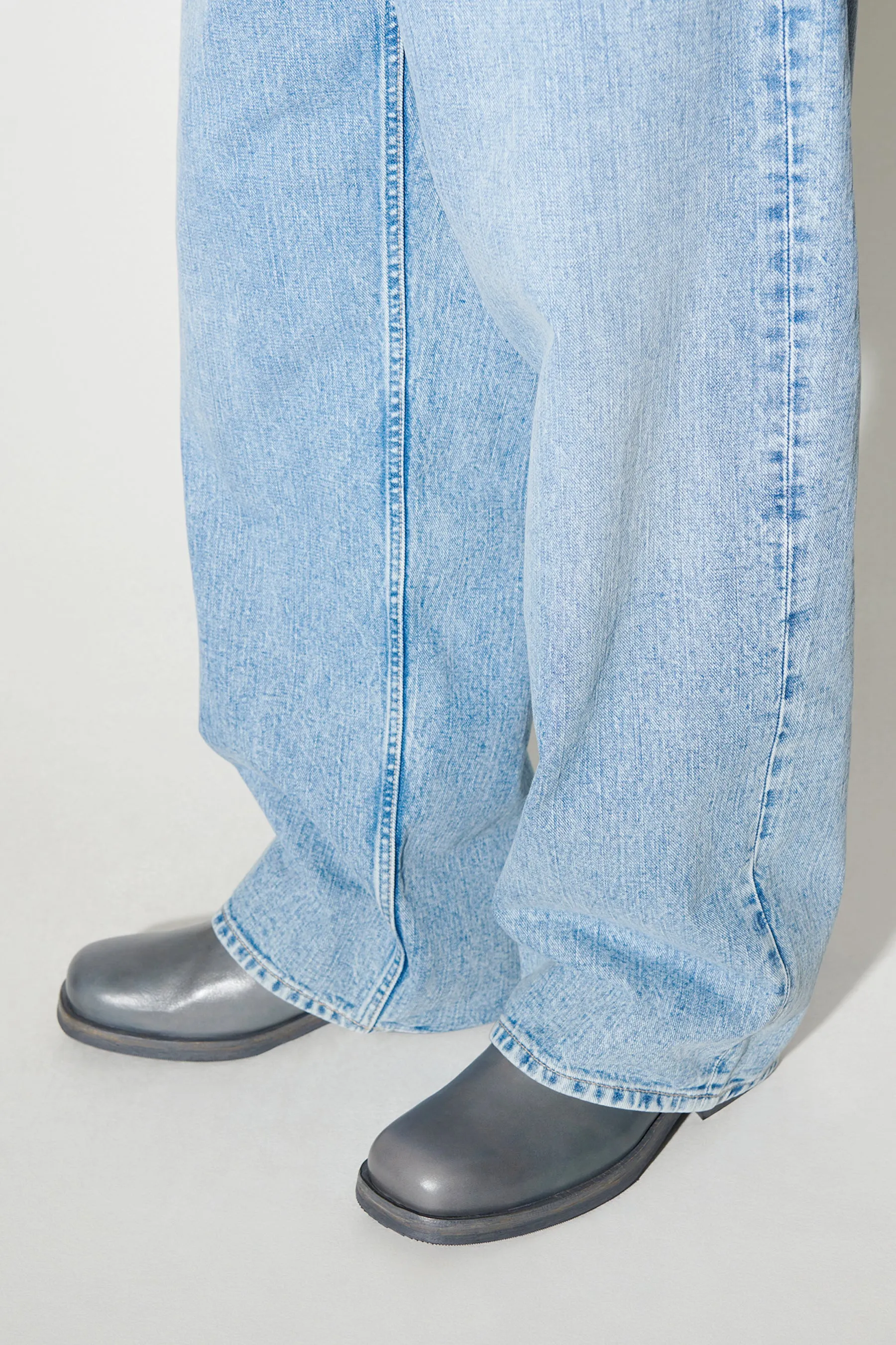 Stylish Deep Sky Blue Leather Camion Boots A2247CDS